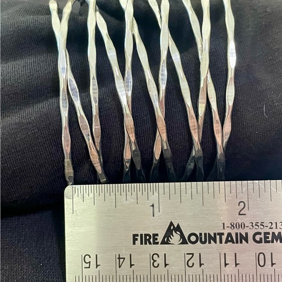 Silver cuff bracelet never worn adjustable - Picture 2 of 6